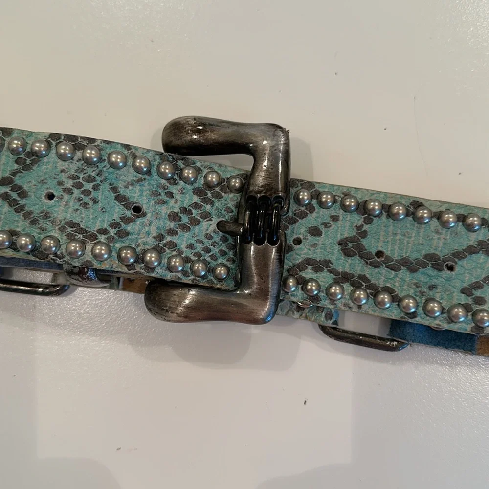 New Leatherock Suede and Leather Studded Blue Leather Belt. Size L36.